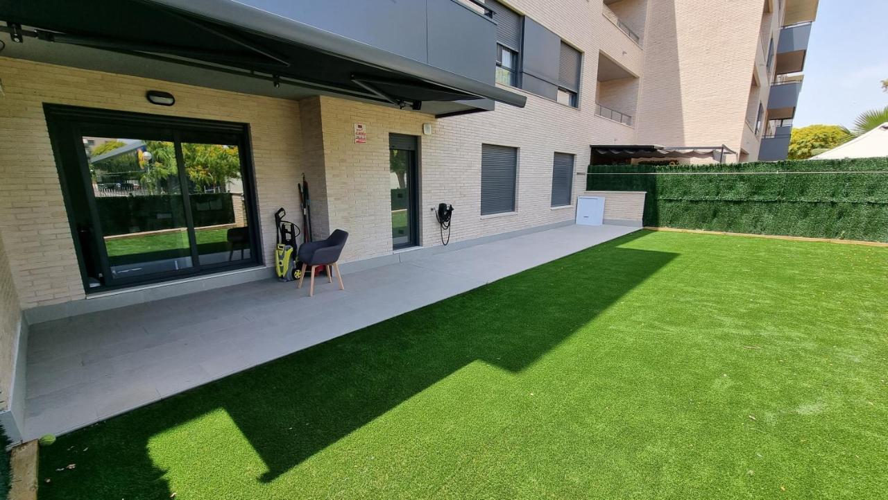 Apartamento Diseno Con Jardin Privado A 100 Metros Del Mar Torredembarra Kültér fotó